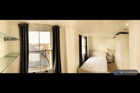 Second Bedroom (Ensuite)