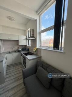 Kitchen/ Lounge