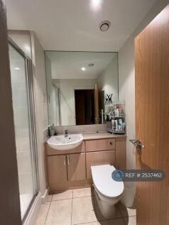 En-Suite Bathroom