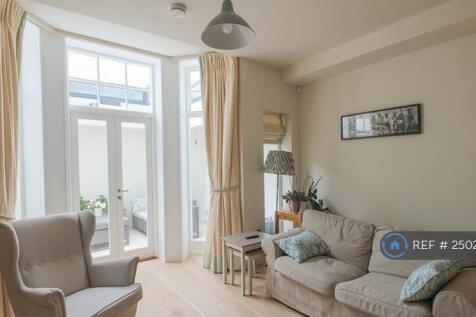 Sitting Room/Lounge