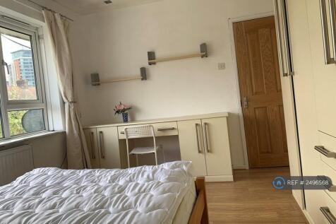 Bedroom 2 With Built In Wardrobes, Desk &amp; Chair