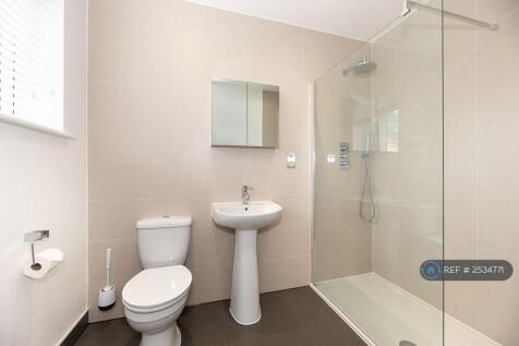 Master Bedroom En Suite