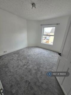 Cozy &amp; Versatile Second Bedroom