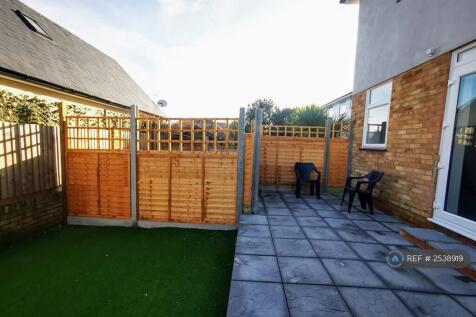 Rear Patio Garden