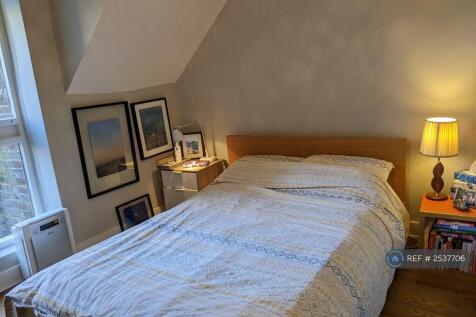 Upstairs Bedroom (1 Of 2)