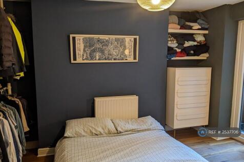 Downstairs Bedroom (2 Of 2)