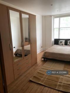 2nd Dbl Bedroom,Large Wardrobe,Dbl Bed,Desk, b Tbl