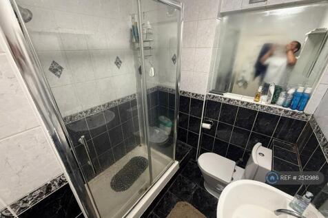 Bathroom With Very Powerful Water Pressure