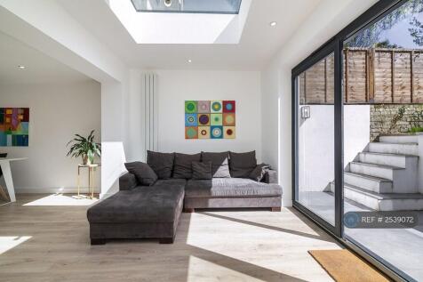 Sitting &#43; Patio