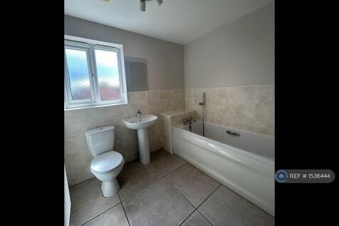 First Floor Family Bathroom