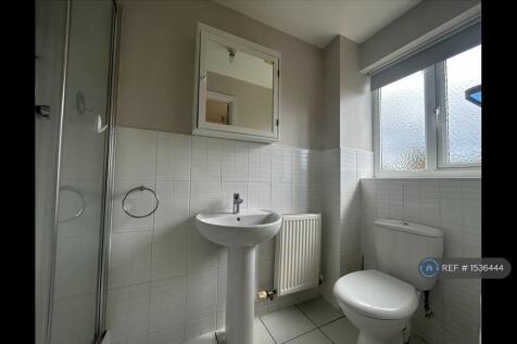 Master Bedroom Ensuite Shower Room