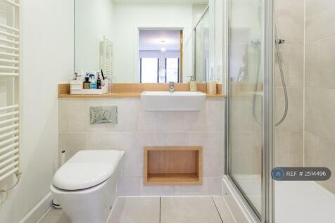 Master Bedroom En-Suite