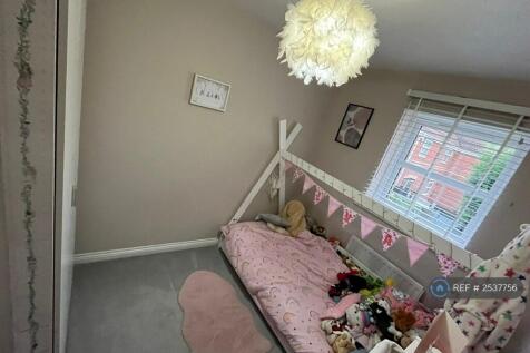 Back Bedroom 1