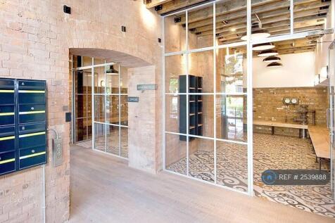 Tasteful Lobby