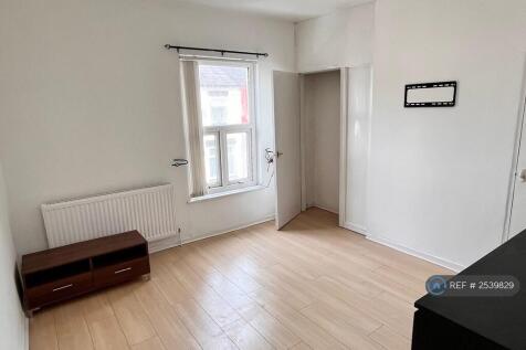 Front Bedroom