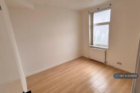 Rear Bedroom