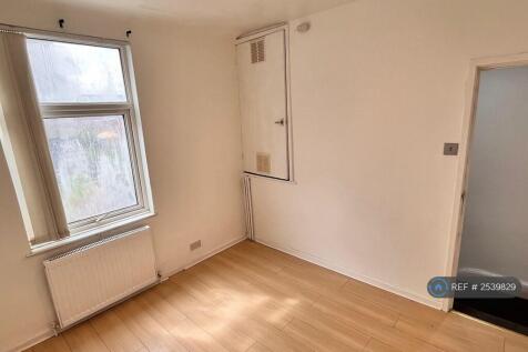 Rear Bedroom