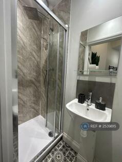 Room 5 En-Suite