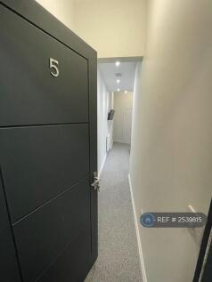 Room 5 Entrance