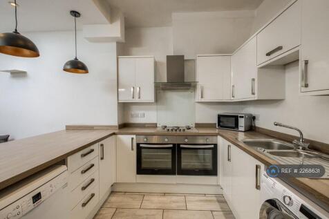Living Room/ Kitchen