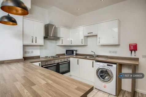 Living Room/ Kitchen