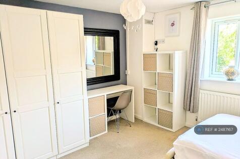 Spacious &amp; Comfortable Quiet Room
