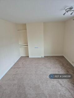 Large Front Bedroom (Picture 2)
