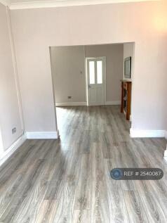 Living Room 3.67m x 4.92m