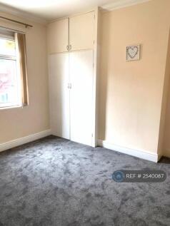 Bedroom 1   3.57m x 3.16m