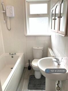 Bathroom      1.78m x 1.68m