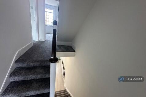 1st Floor Hall