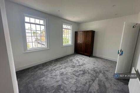 Double Bedroom 1