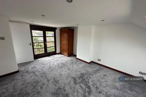 Double En-Suite Bedroom 3