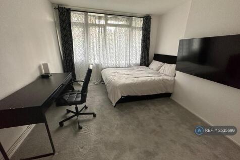 Bedroom 3 (Including Balcony £1145pcm)