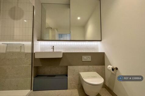 Bathroom 2-1