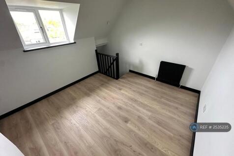 Bedroom 2 (Attic)