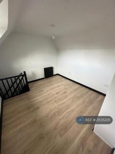 Bedroom 2 (Attic)
