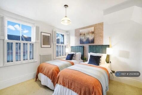 Master Bedroom - Double Or Single Bed