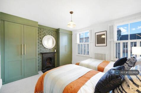 Master Bedroom - Double Or Single Bed