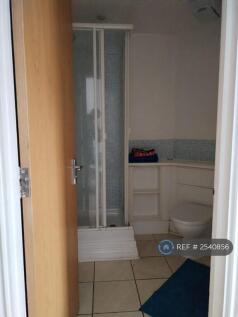 Bedroom 2 Ensuite Bathroom