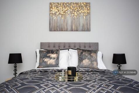 Bedroom 1 (Double)