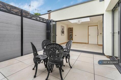 Courtyard To Dining