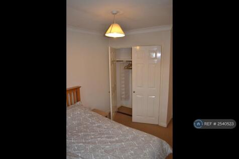  Bedroom 1b