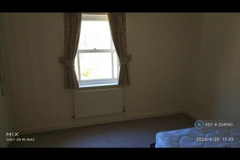 Middle Floor Back Bed 2