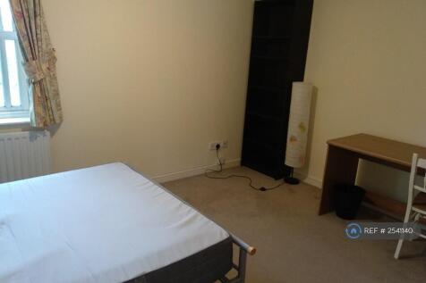 Top Floor Front Bed 2