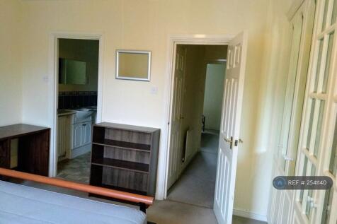 Top Floor Back Bed 1