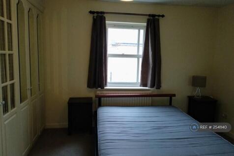 Top Floor Back Bed 2