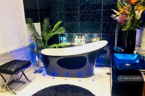 Master Bathroom -Led