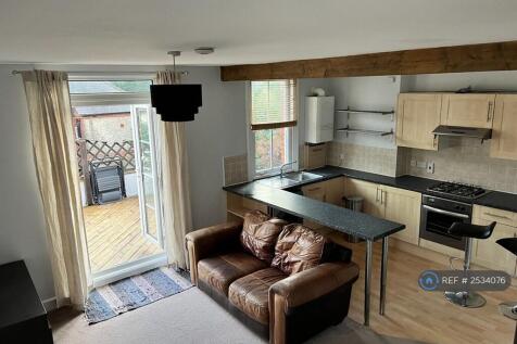 Kitchen / Lounge