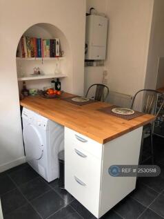 Kitchen Breakfast Bar